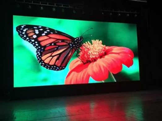 室內全彩led顯示屏的價格是多少錢？